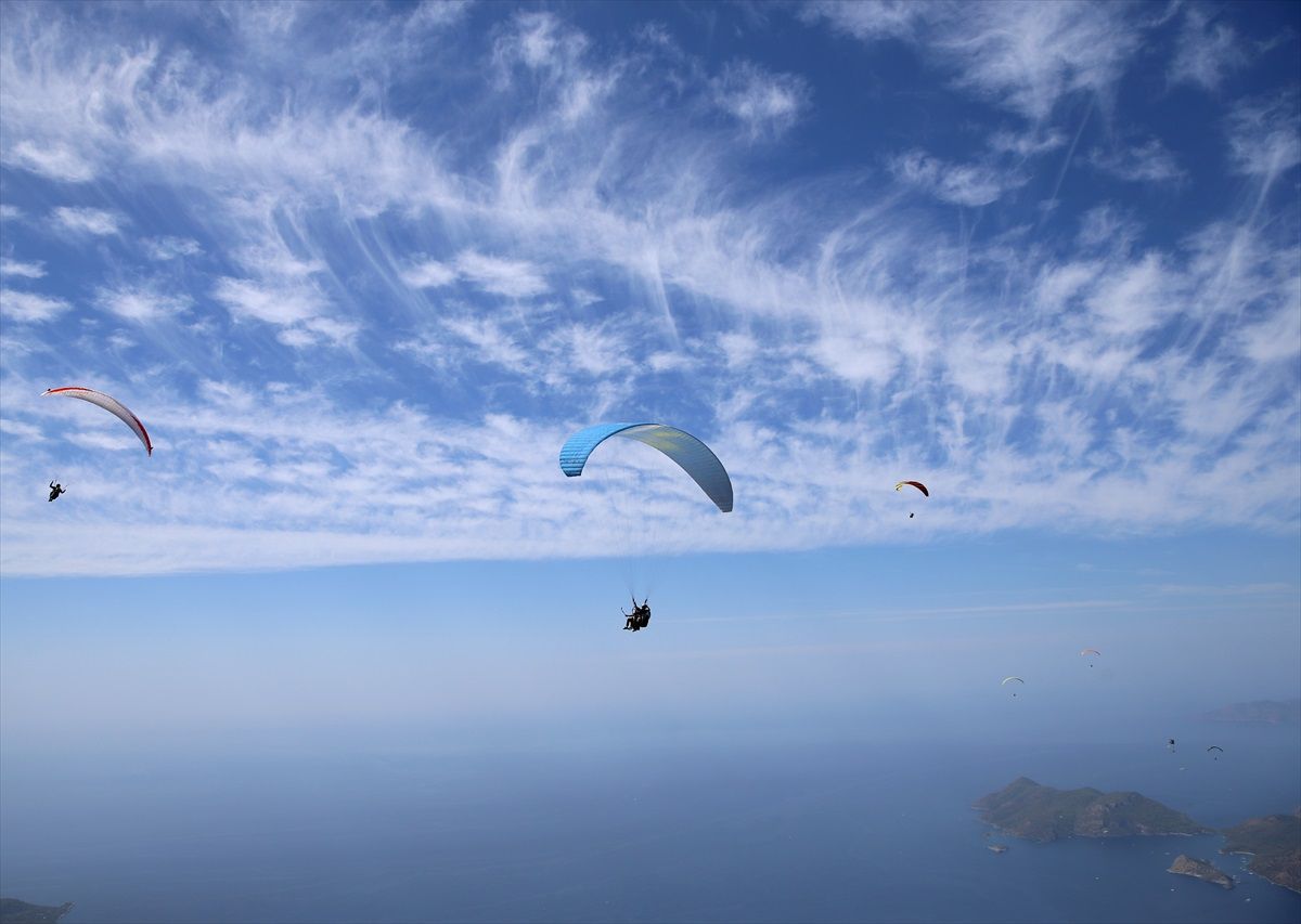 Fethiye'de Yamaç Paraşütü Dünya Akro Kupası Süper Finali Başladı