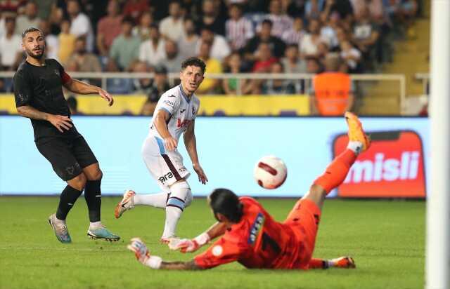 İşte futbol bu! Hatayspor, 2-0 geriye düştüğü maçta Trabzonspor'u adeta sahadan sildi İşte futbol bu! Hatayspor, 2-0 geriye düştüğü maçta Trabzonspor'u adeta sahadan sildi