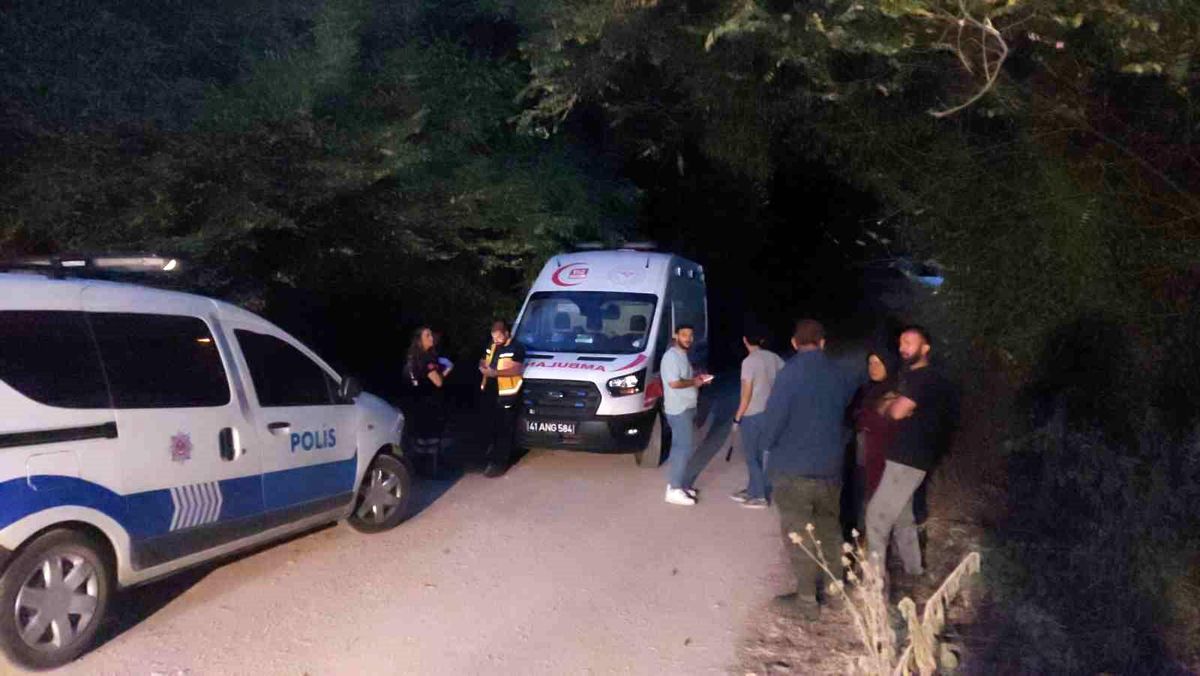 Kartepe'de Ormanlık Alanda Çürümüş Ceset Bulundu