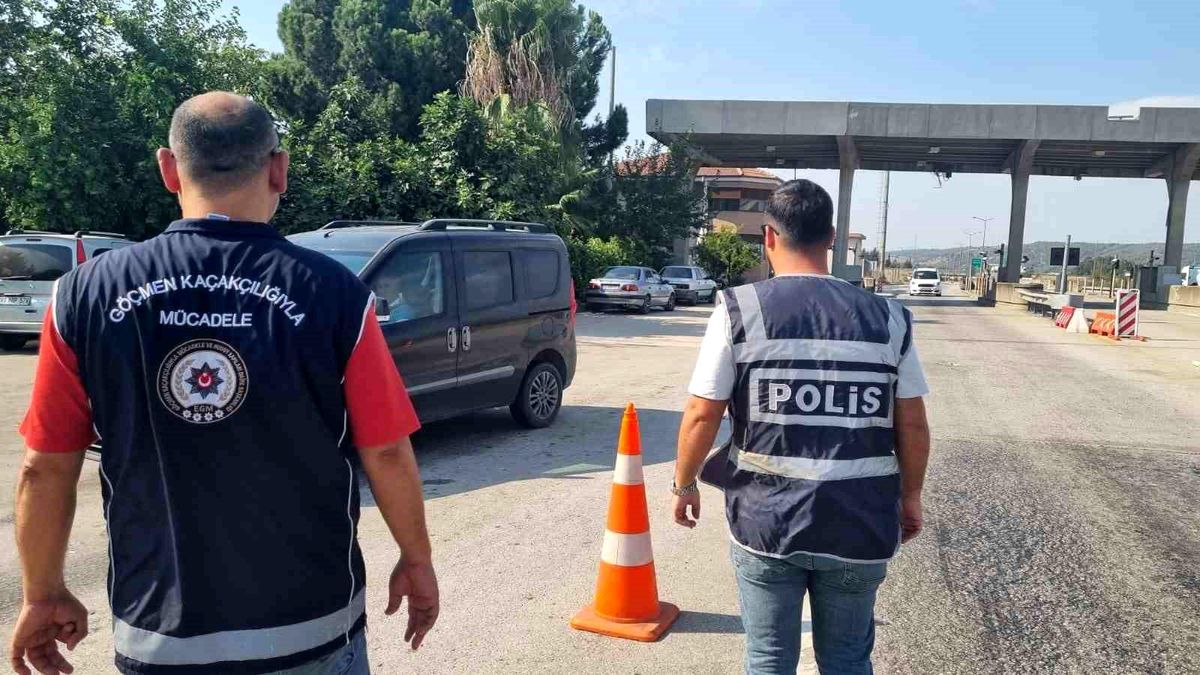 Osmaniye'de 17 düzensiz göçmen ve 3 organizatör yakalandı