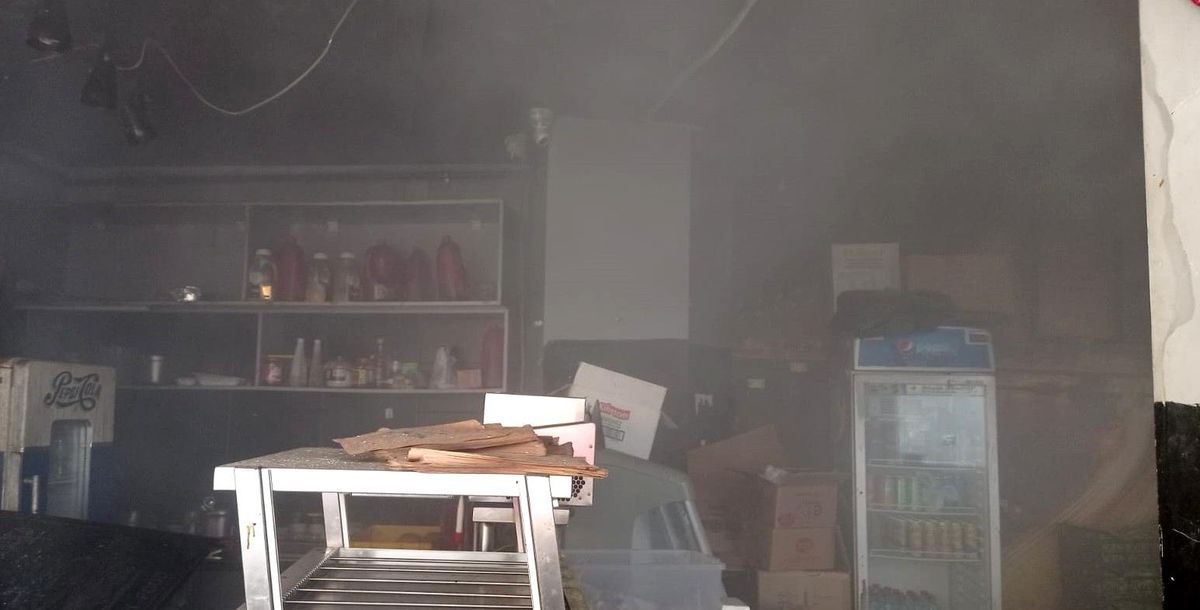 Tarsus'ta bir kafede çıkan yangın maddi hasara neden oldu