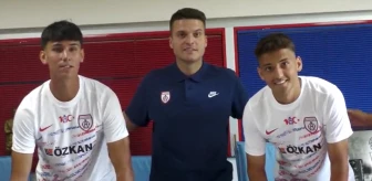 Altınordu, U19 Takımından Alperen Bekli ve Ahmet Şahin ile Profesyonel Sözleşme İmzaladı