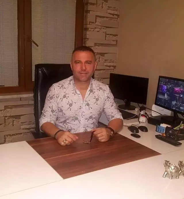 Bursa'da Daire Otomobil Takası Sebebiyle Cinayet Bursa'da Daire Otomobil Takası Sebebiyle Cinayet