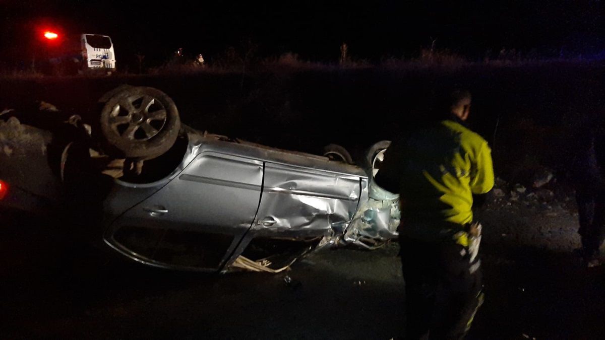 Çorum'da Otomobil Devrildi: 2 Yaralı Hastaneye Kaldırıldı