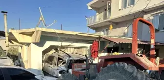 Altınözü'nde fren sistemi arızalanan traktör ortalığı savaş alanına çevirdi