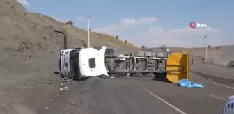 Şırnak'ta hafriyat kamyonu devrildi