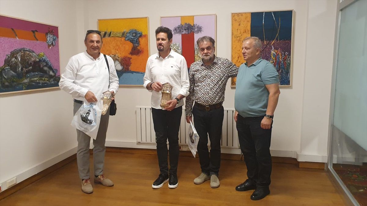 Kuzey Makedonyalı Ressamların Yağlı Boya Sergisi İstanbul'da Açıldı