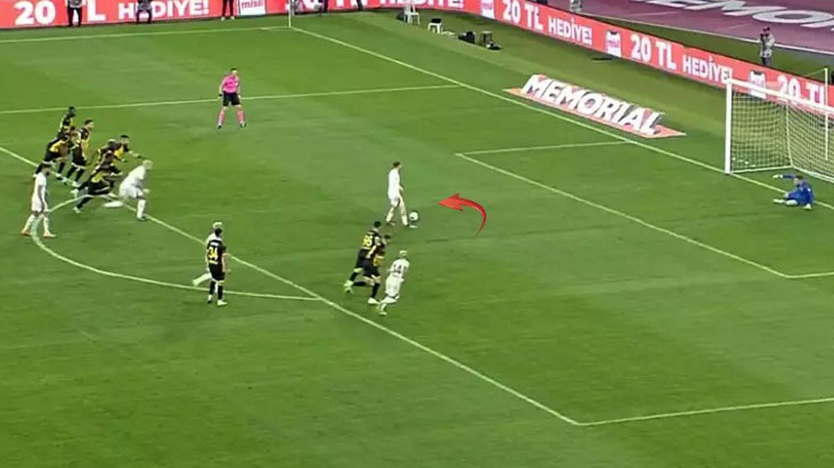 Messi ve Suarez'e özendiler! Tüm Türkiye Kerem'le Icardi'nin penaltısını konuşuyor