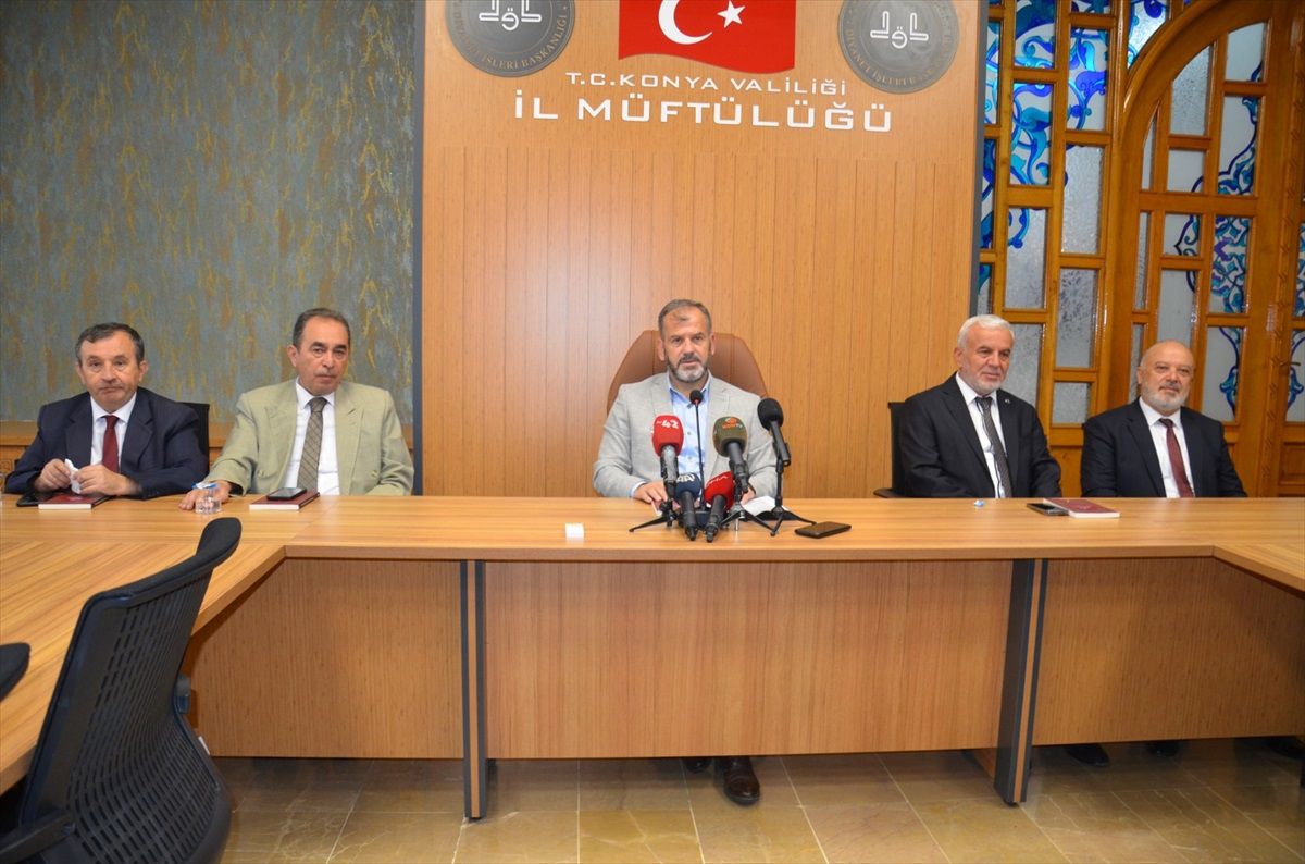 Mevlid-i Nebi ile Camiler ve Din Görevlileri Haftası