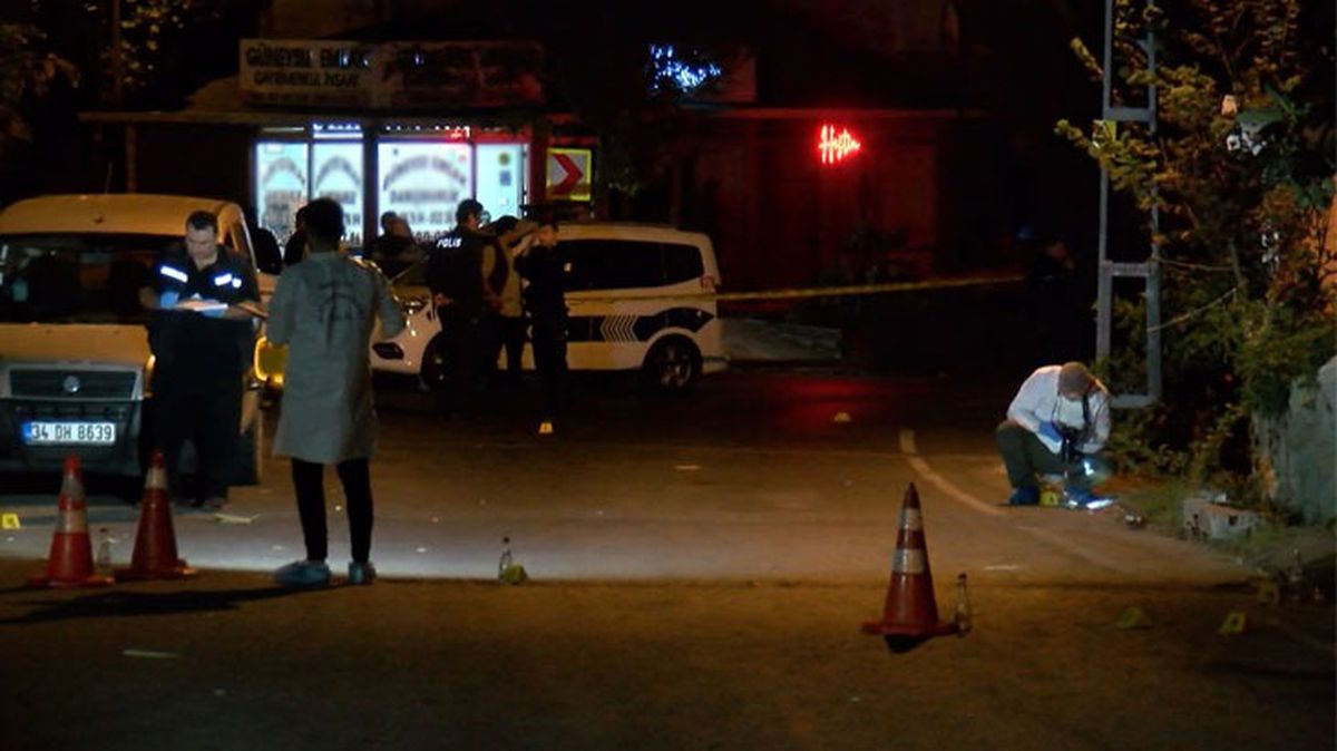Savaşa girer gibi satır ve pompalı tüfeklerle kıraathaneye saldırdılar: 4 yaralı