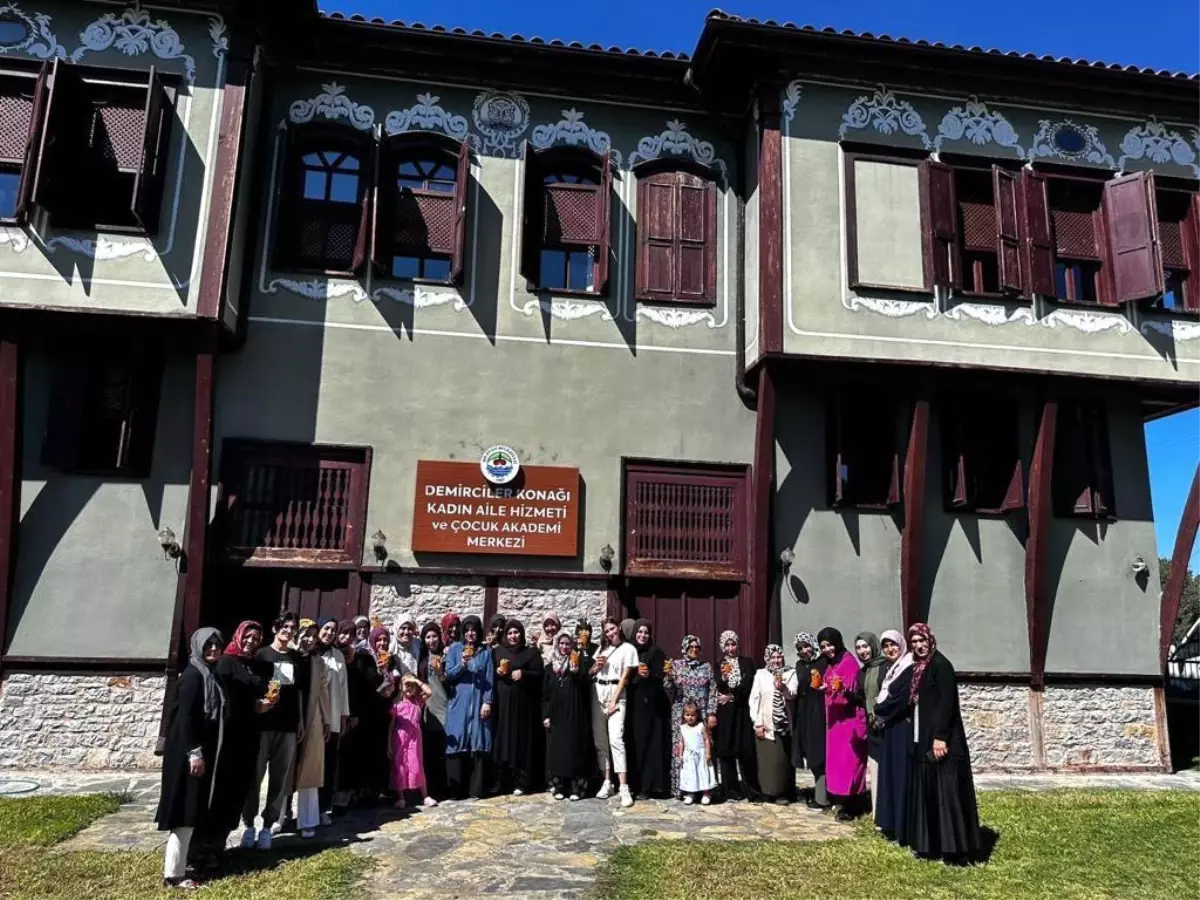 Kocaeli Dilovası'nda Kadınlara Yönelik Kurslar Açıldı