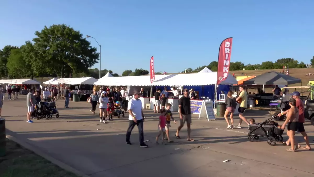 Teksas'ta düzenlenen Plano Balon Festivali