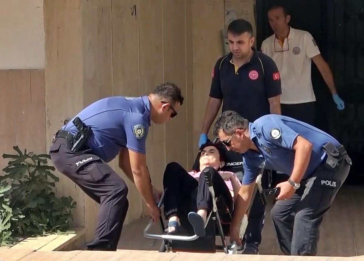 Antalya'da Düşen Yaşlı Kadının İmdadına Avukatı Yetişti