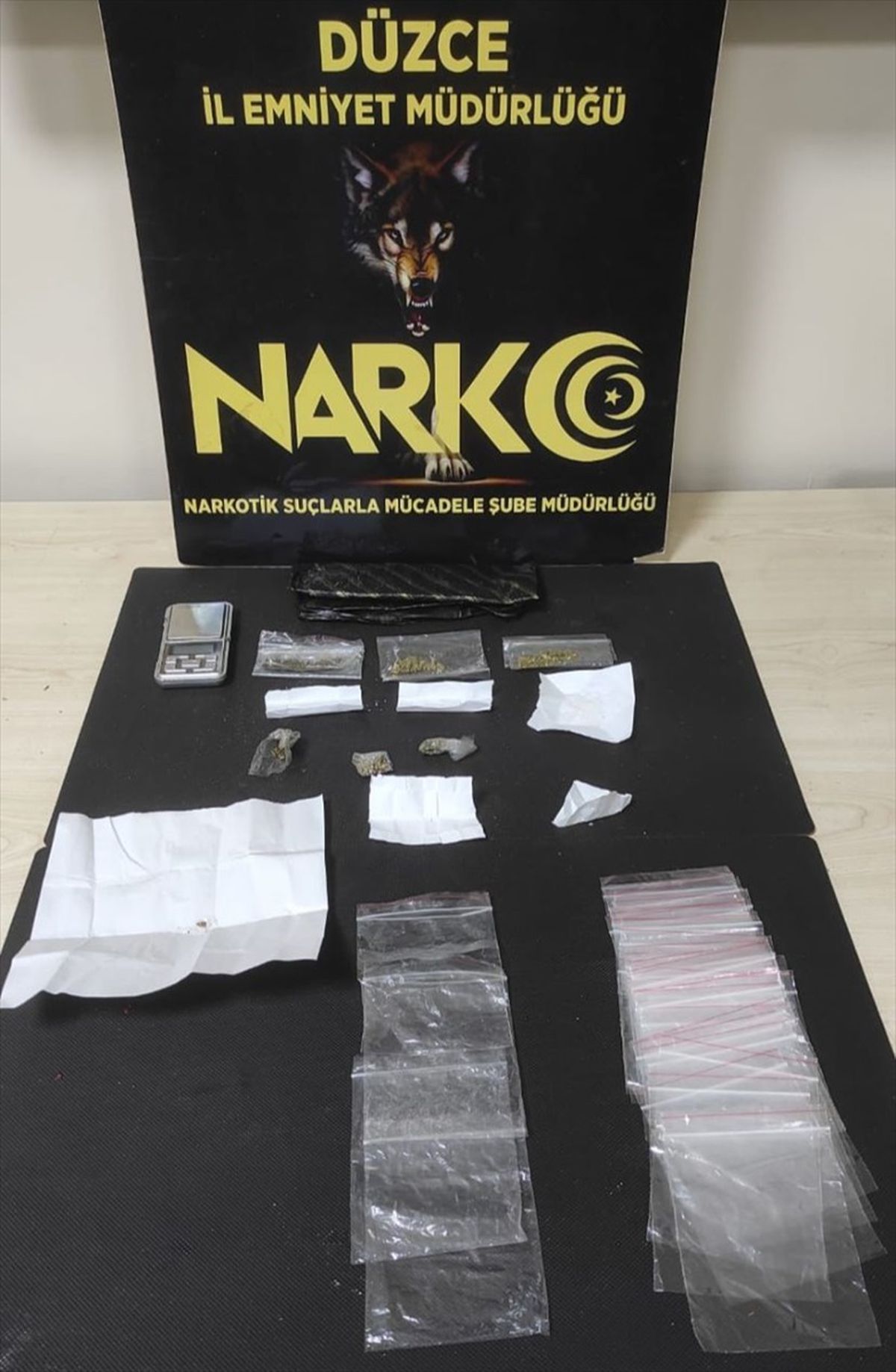 Düzce'de uyuşturucu operasyonunda gözaltına alınan şüpheli tutuklandı