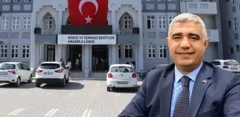 Düzce Valiliği geri adım attı! Tepki çeken isim değişikliği sonrası okula yeniden '15 Temmuz Şehitler Anadolu Lisesi' tabelası asıldı