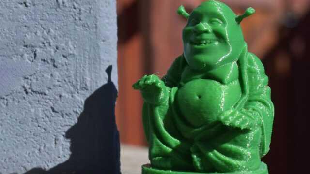 Filipinli kadının, 'Buda' diye alıp dua ettiği figür Shrek çıktı Filipinli kadının, 'Buda' diye alıp dua ettiği figür Shrek çıktı