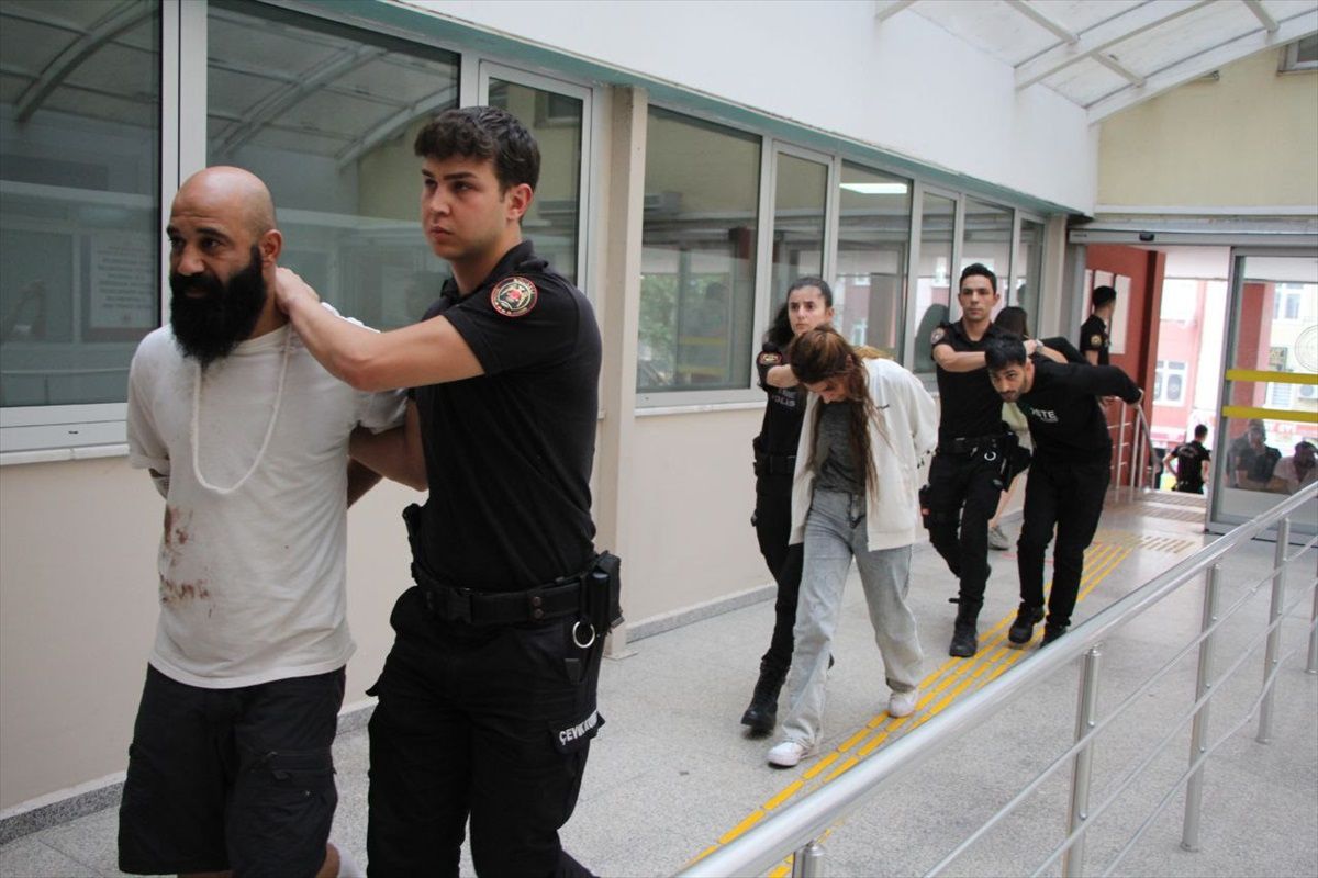 İzmit'teki kavgada 1 ölü, 4 yaralı: 11 şüpheli adliyeye sevk edildi