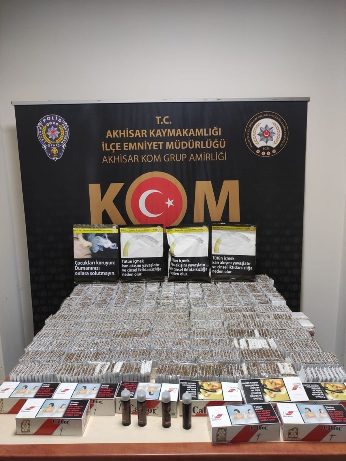 Manisa'da kaçak tütün operasyonunda 5 şüpheli yakalandı