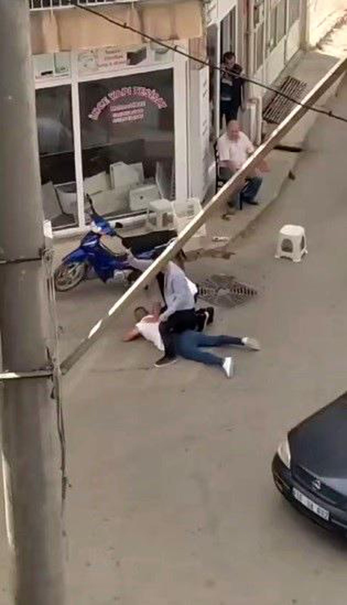 Bursa'da Narkotik Polisi Uyuşturucu Satıcısını Yakaladı