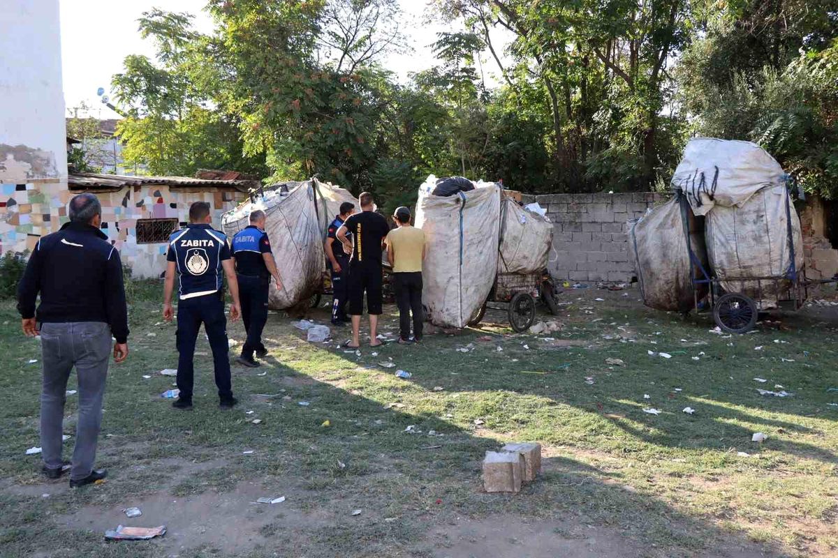 Nazilli Belediyesi Hurdacılara ve Kağıt Toplayanlara Operasyon Düzenledi