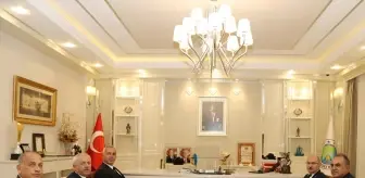 Sakarya Valisi Yaşar Karadeniz, Hendek Belediye Başkanı Turgut Babaoğlu'nu ziyaret etti