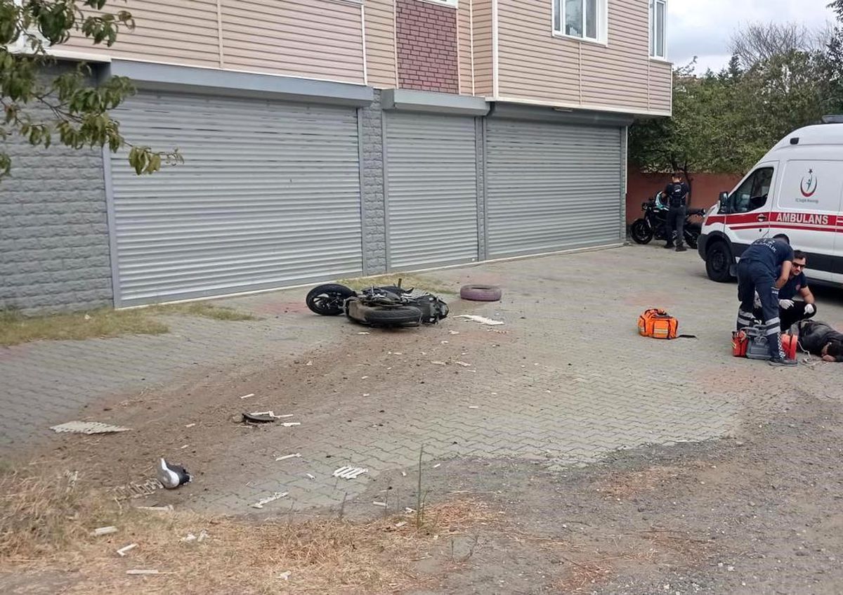 Tekirdağ'da motosiklet ile otomobilin karıştığı kazada bir kişi hayatını kaybetti