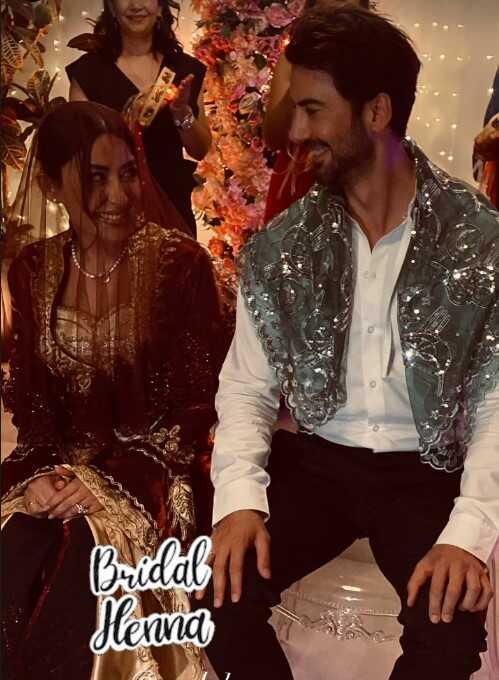 Ünlü Şarkıcı Melek Mosso evleniyor! Aynı gün hem nişan hem kına yaptı