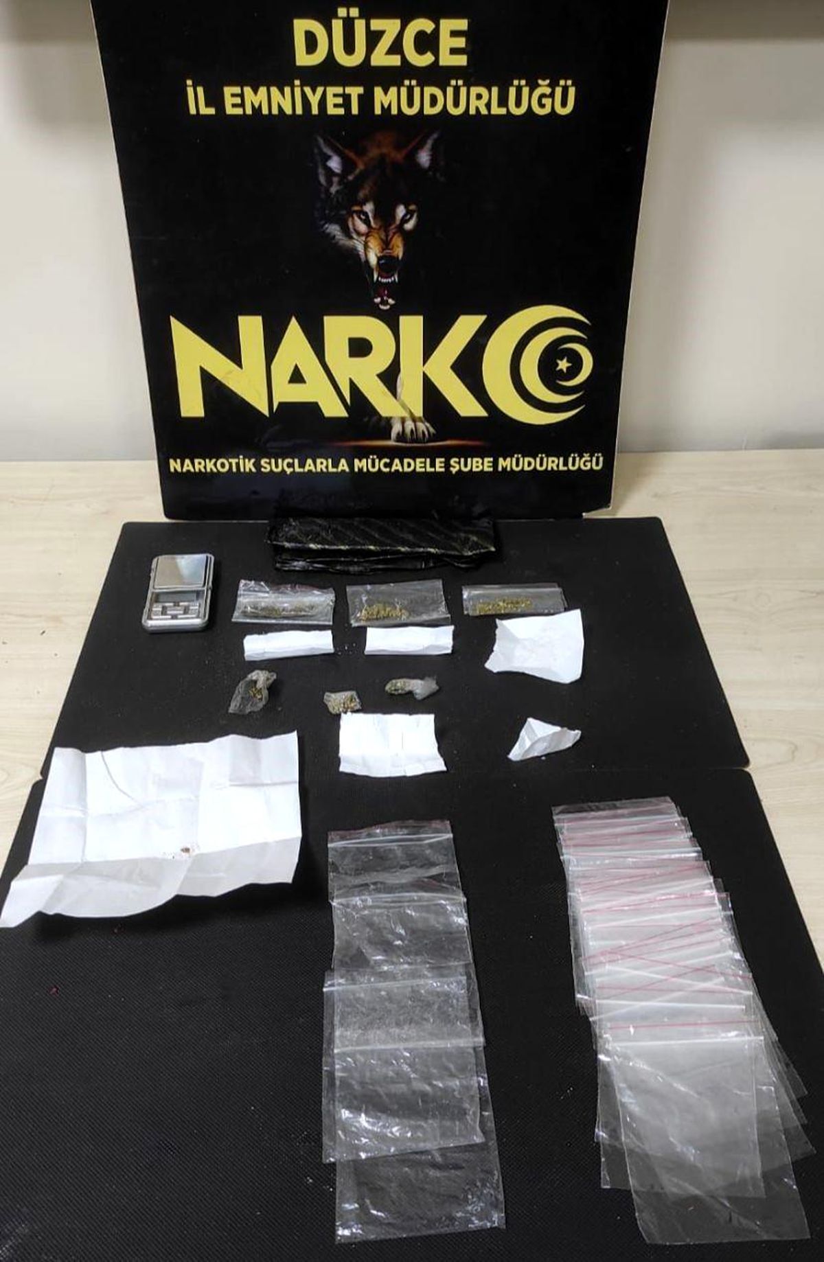 Düzce'de Uyuşturucu Operasyonu: Bir Şüpheli Tutuklandı