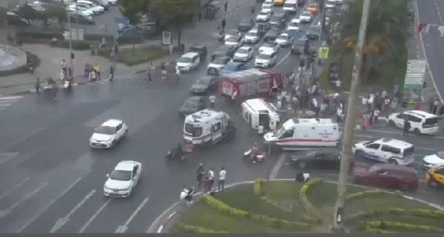 Vatan Caddesi'nde ambulans kazası