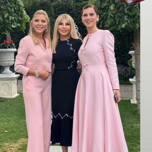 Arzu Alara bebeğin 40'ı çıktı! Sabancı Yalısı'ndaki mevlitte kıyafetler ve dekorasyon göz kamaştırdı Arzu Alara bebeğin 40'ı çıktı! Sabancı Yalısı'ndaki mevlitte kıyafetler ve dekorasyon göz kamaştırdı