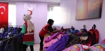 Elazığ'da Türk Kızılayı tarafından sosyal market ve butik mağaza açıldı