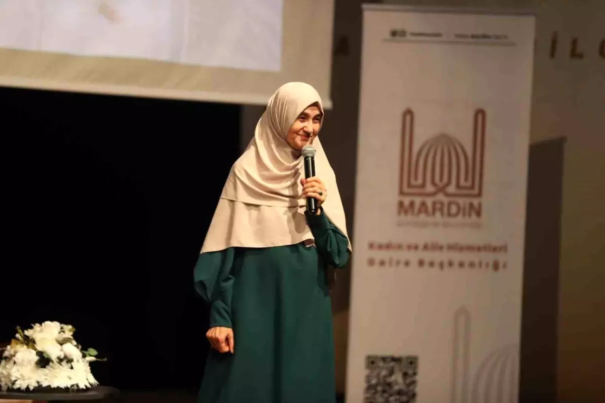 Mardin Büyükşehir Belediyesi 'Eşler Arası İyi Bir İletişimin Stratejileri' Söyleşisi Düzenledi