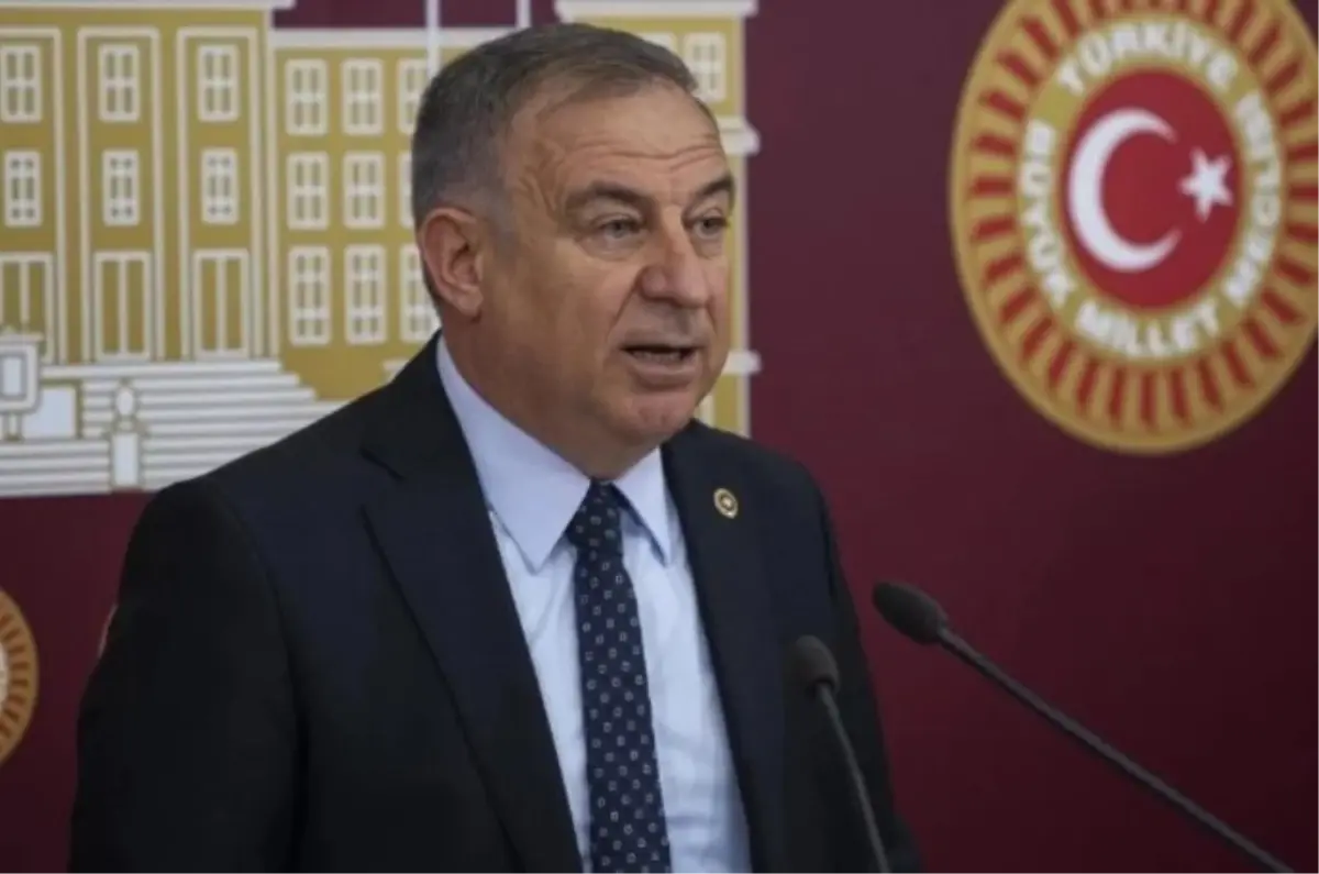 Gökan Zeybek kimdir? Kaç yaşında, nereli? Gökan Zeybek hangi partiden?