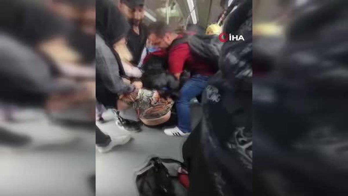 İETT otobüsünde kadınların koltuk kavgası kamerada