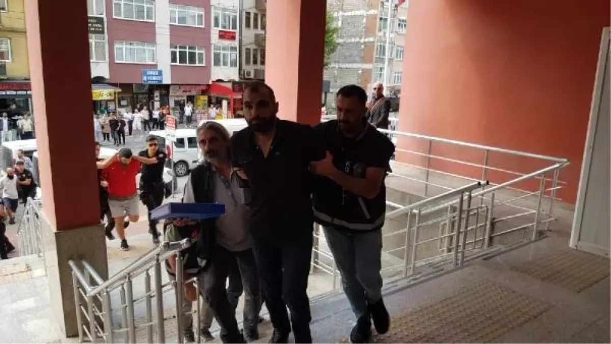 İzmit'te kavga: 1 ölü, 8 kişi serbest
