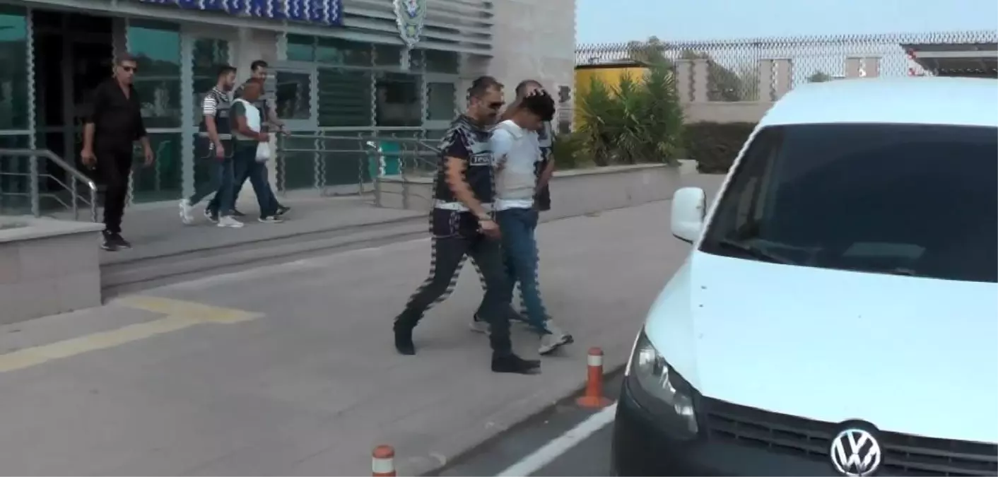 Adana'da Kız Kardeşinin Nişanlısını Öldürdüğü İddiasıyla Adliyeye Sevk Edildi