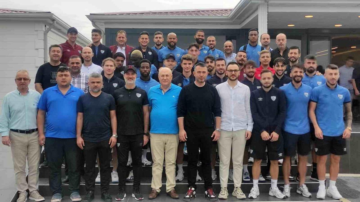 Bandırmaspor Başkanı Onur Göçmez, hedeflere birlikte ilerlemeyi vurguladı