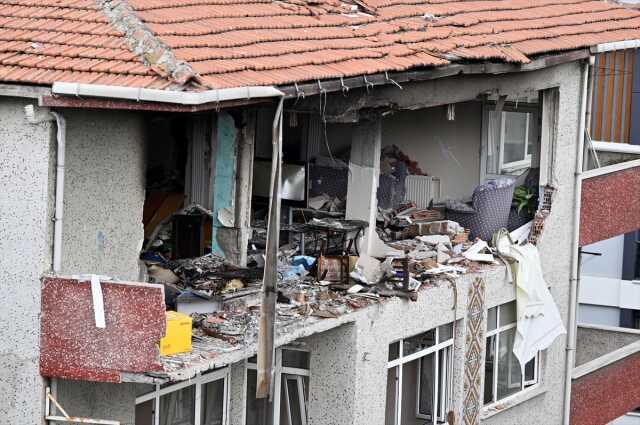 Son Dakika! İstanbul Şirinevler'de bir binada patlama meydana geldi: 2 ölü, 4 yaralı