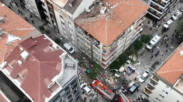 Son Dakika: İstanbul Şirinevler'de bir binadaki doğal gaz patlamasında can kaybı 3'e yükseldi