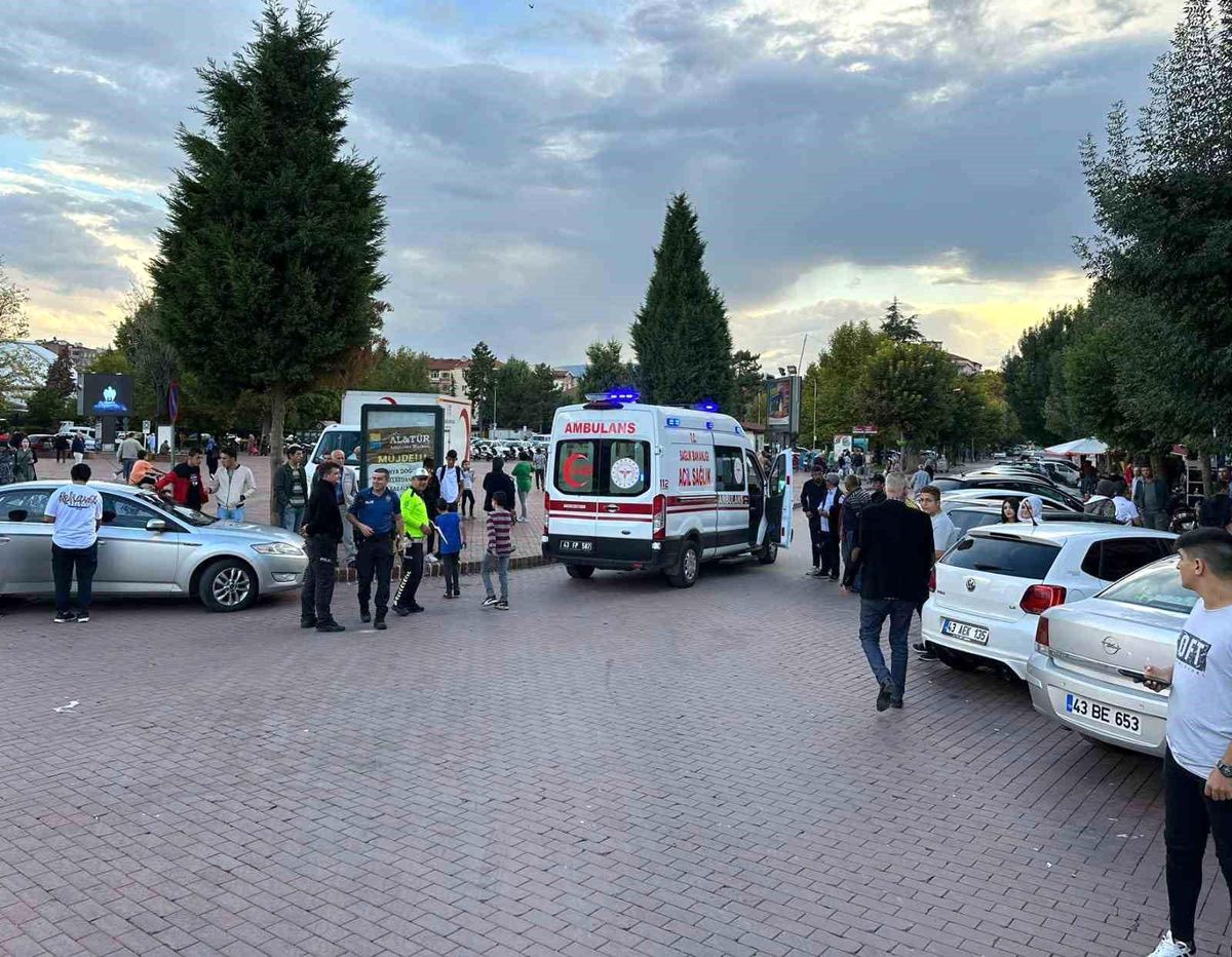 Tavşanlı'da elektrikli bisiklet kazası: 2 kişi yaralandı