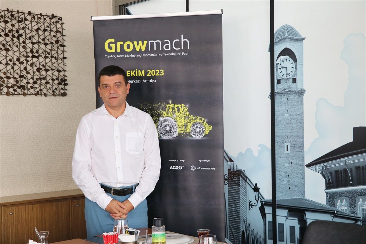 Antalya'da düzenlenecek Growmach Traktör, Tarım Makineleri, Ekipmanları ve Teknolojileri Fuarı'nın tanıtım toplantısı yapıldı