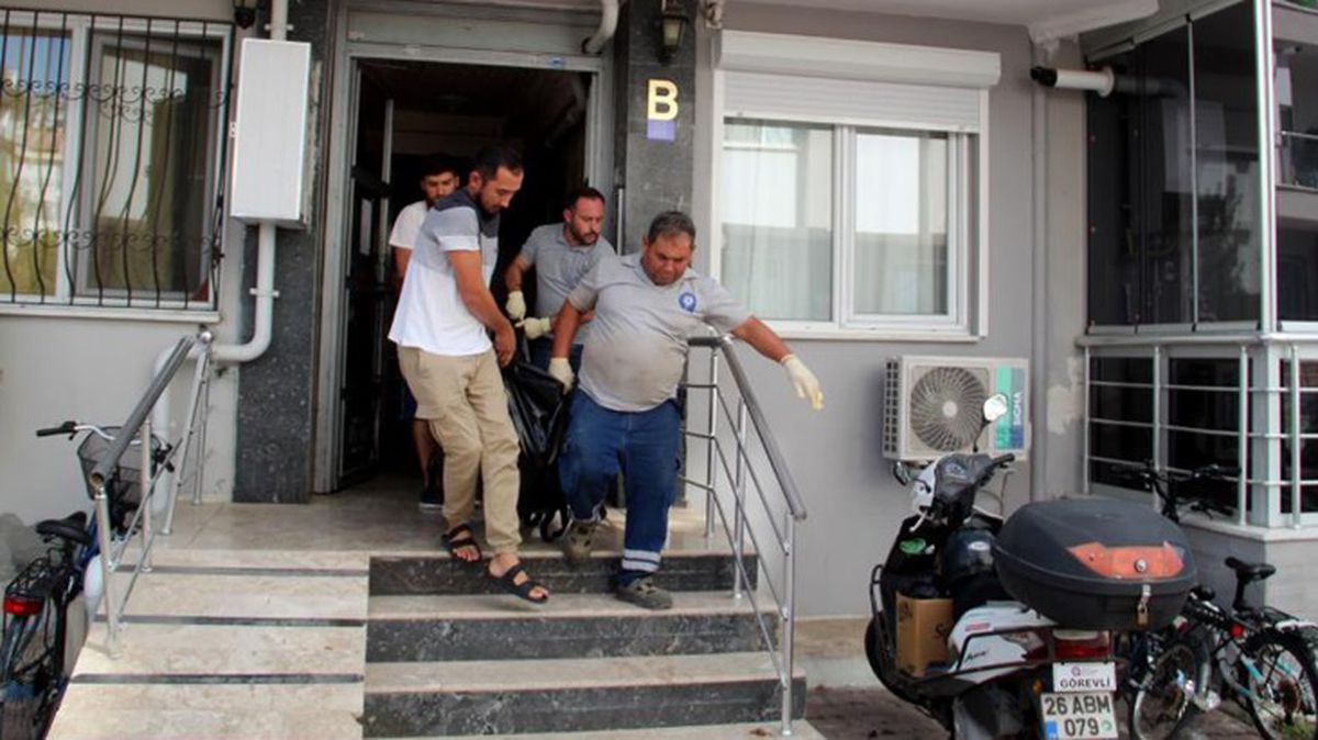 6 çocuk annesiydi! 9 aylık hamile olan Kazakistan uyruklu kadın evinde ölü bulundu