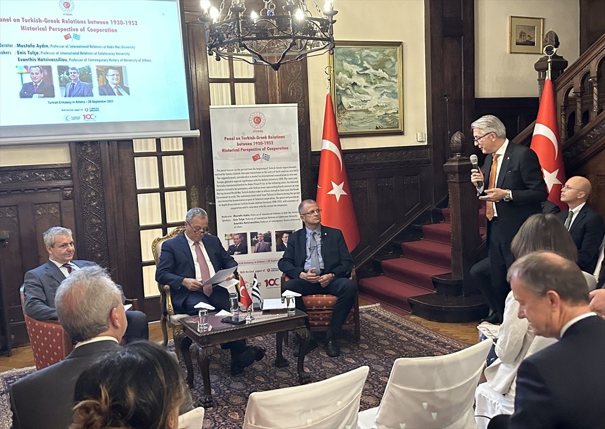 Türkiye-Yunanistan İlişkileri Panelinde Dostluk Dönemi Ele Alındı
