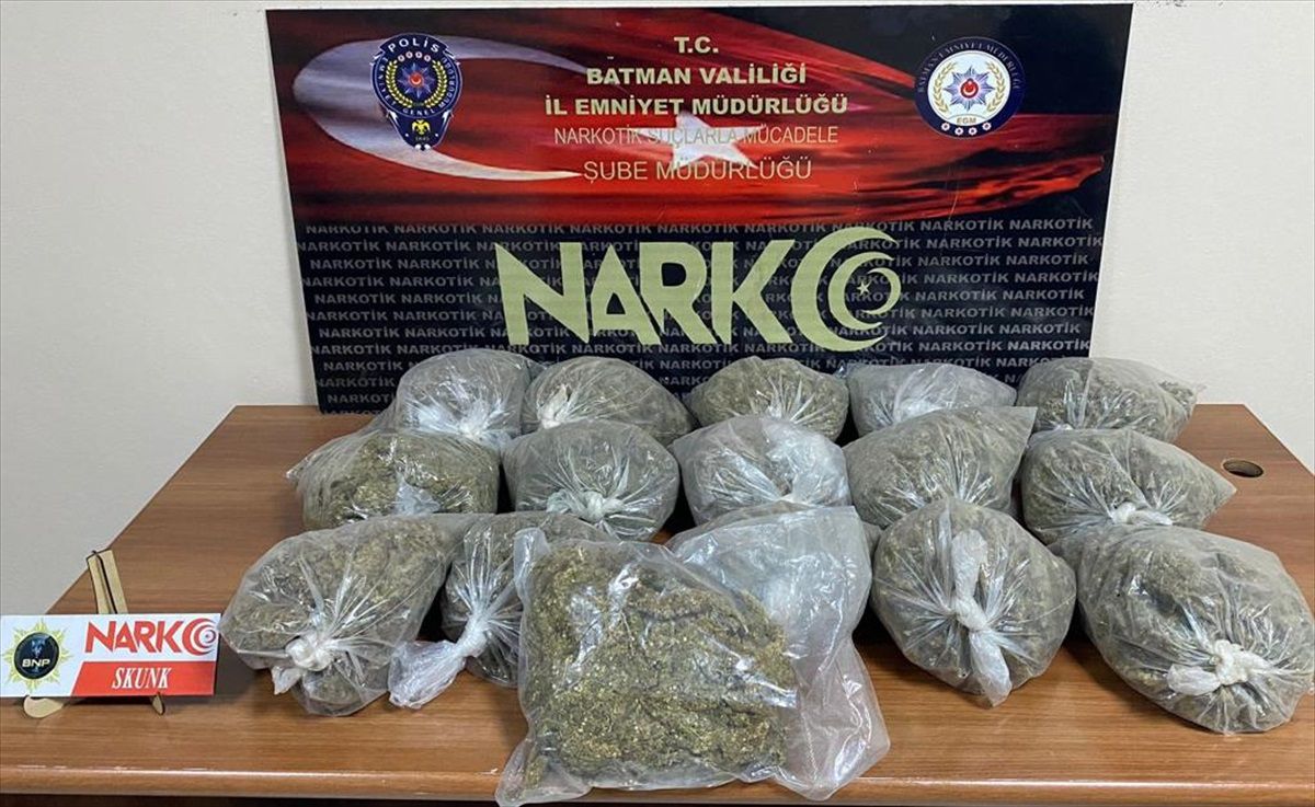 Batman'da 8 Kilo Skunk Ele Geçirildi, Şüpheli Tutuklandı