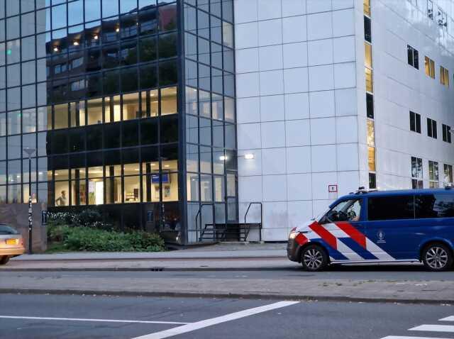 Hollanda'da silahlı saldırı: 3 kişi hayatını kaybetti Hollanda'da silahlı saldırı: 3 kişi hayatını kaybetti