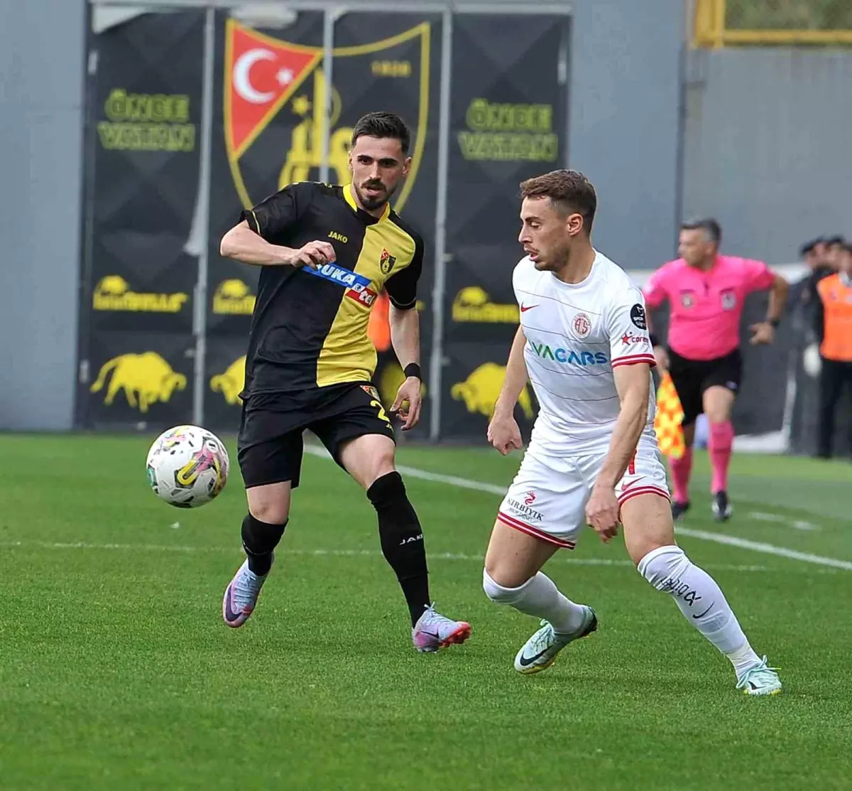 Trendyol Süper Lig'in 7. Haftasında İstanbulspor, Antalyaspor'u Ağırlayacak
