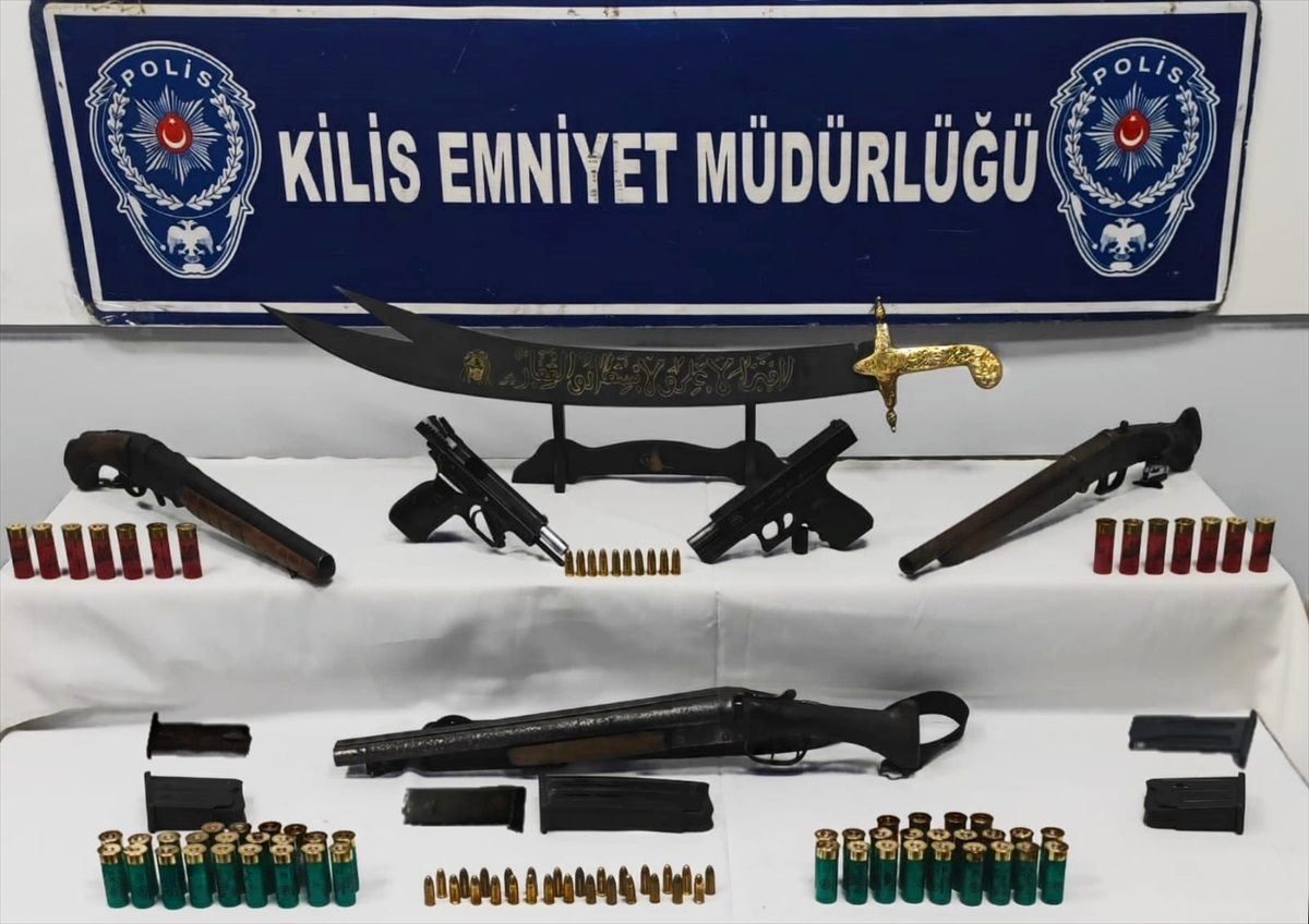 Kilis'te polise mukavemette bulunan şüphelilerden biri tutuklandı
