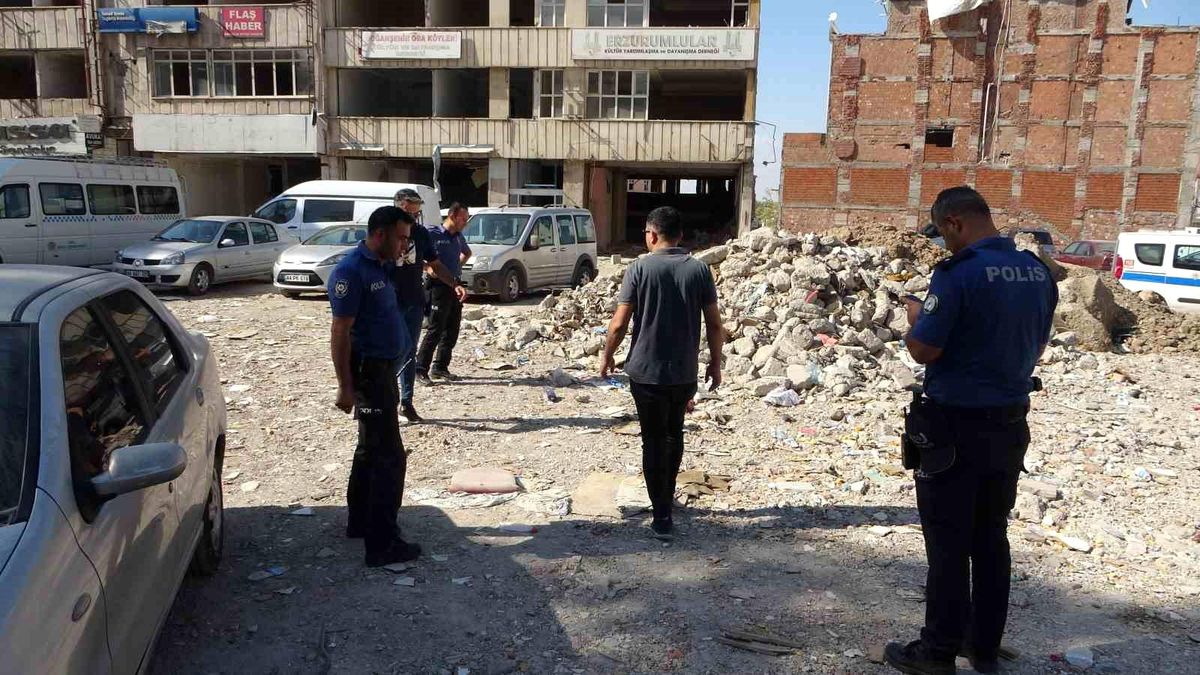 Malatya'da deprem enkazında silahlı saldırı: 1 yaralı