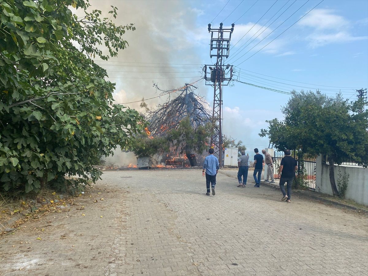 Orhangazi'de trafo patlaması sonucu çıkan yangın söndürüldü