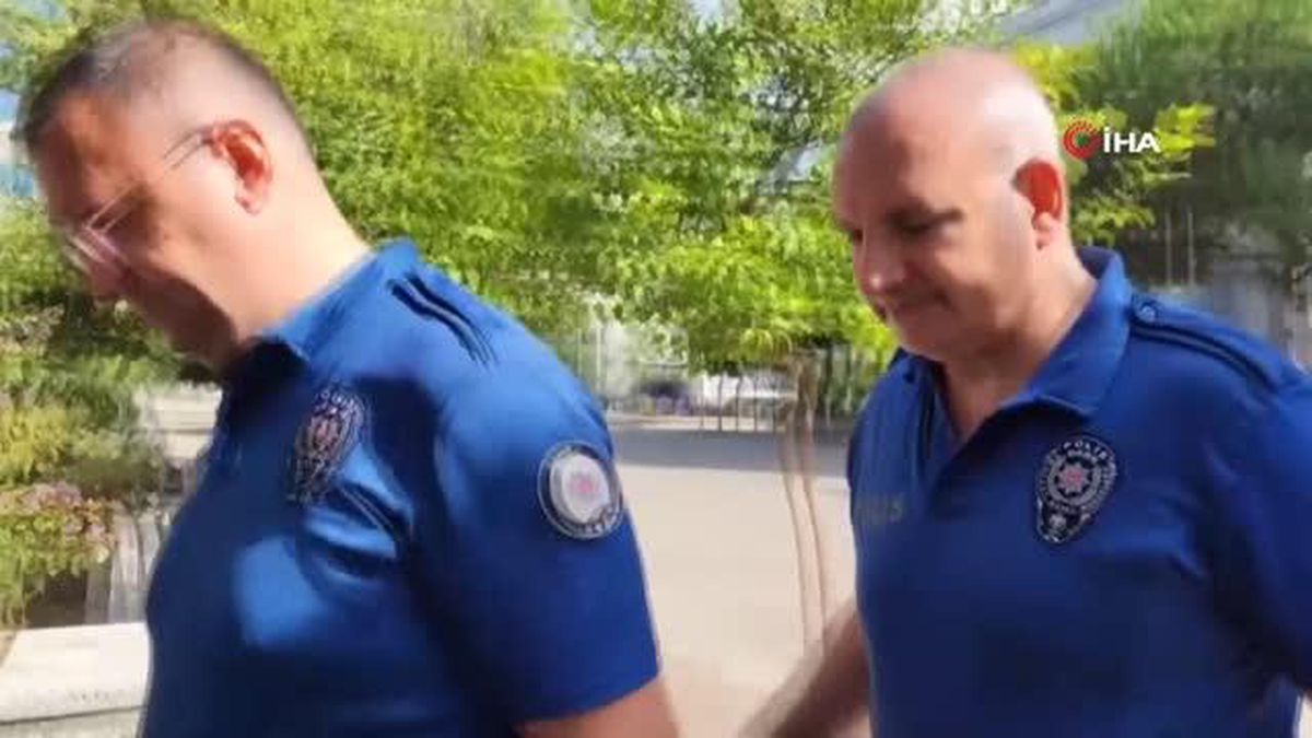 Yaşlı Adam Polis Otosuyla Hastaneye Yetiştirildi